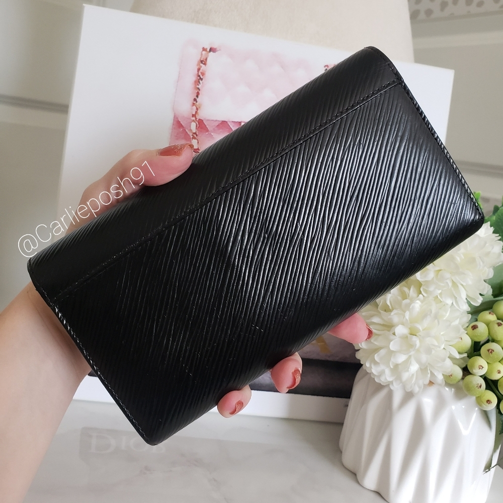 Authentic Pre-owned Louis Vuitton Epi Twist Wallet - Picture 4 of 15